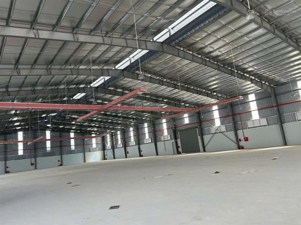 Cho thuê kho xưởng ql5 mỹ hào, dt 2500m2