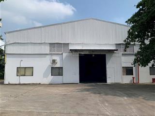 Cho thuê kho xưởng gần kcn quang minh 2500m2