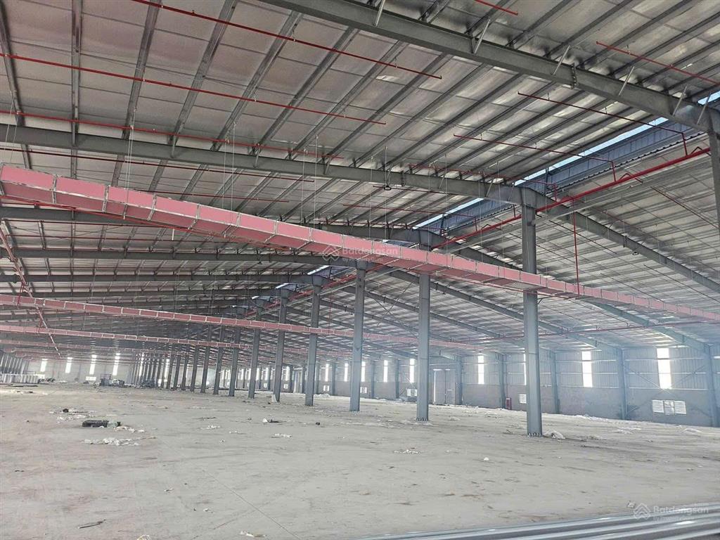 Cho thuê kho xưởng 379 văn giang, dt 4800m2