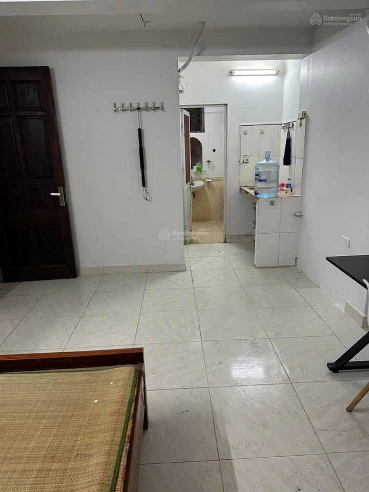 Phố tam khương (ngõ 10 tôn thất tùng và ngõ 252 tây sơn) gần đh thủy lợi  công đoàn  ngân hàng