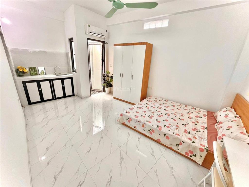 Phòng cho thuê tại 228 nguyễn trãi (phố chính kinh) giao ngõ 47 khương trung có bảo vệ