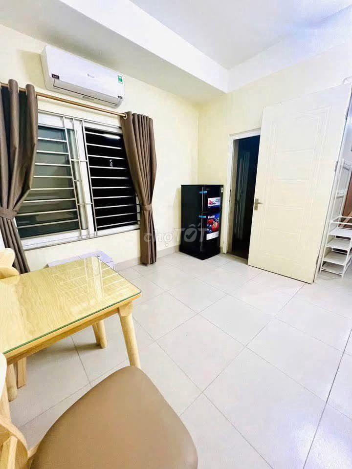 Cho thuê phòng ở luôn 898/30 Đường Láng