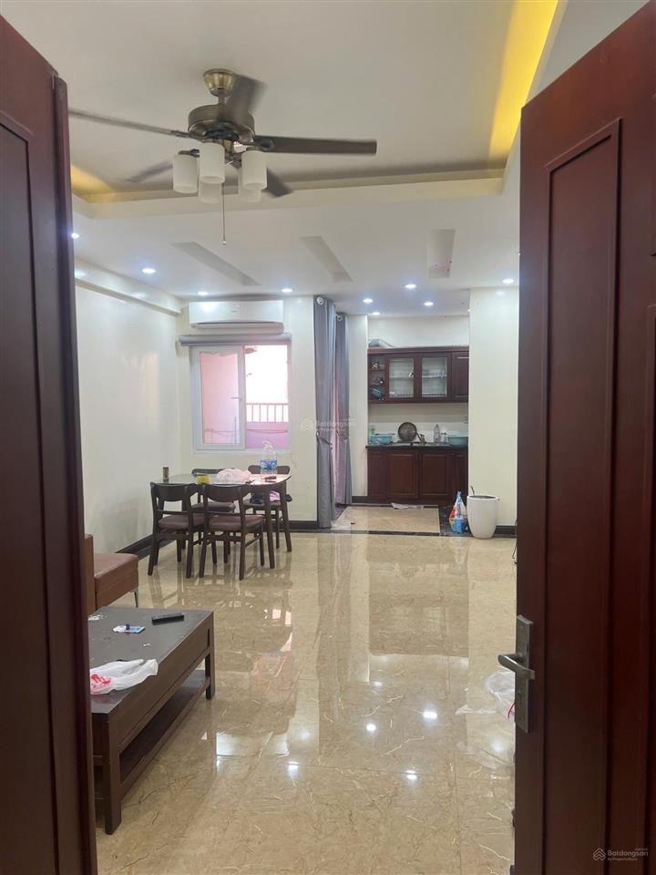Cc gửi bán ct17 căn góc 2pn 1wc thang máy