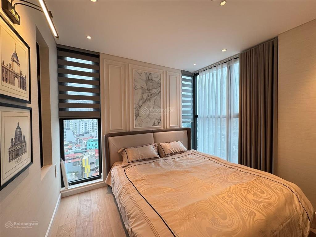 Cho thuê căn hộ hoa hậu tòa the nelson  29 láng hạ dt 108m2 3 ngủ view hồ giá 28 tr.  0945 894 ***