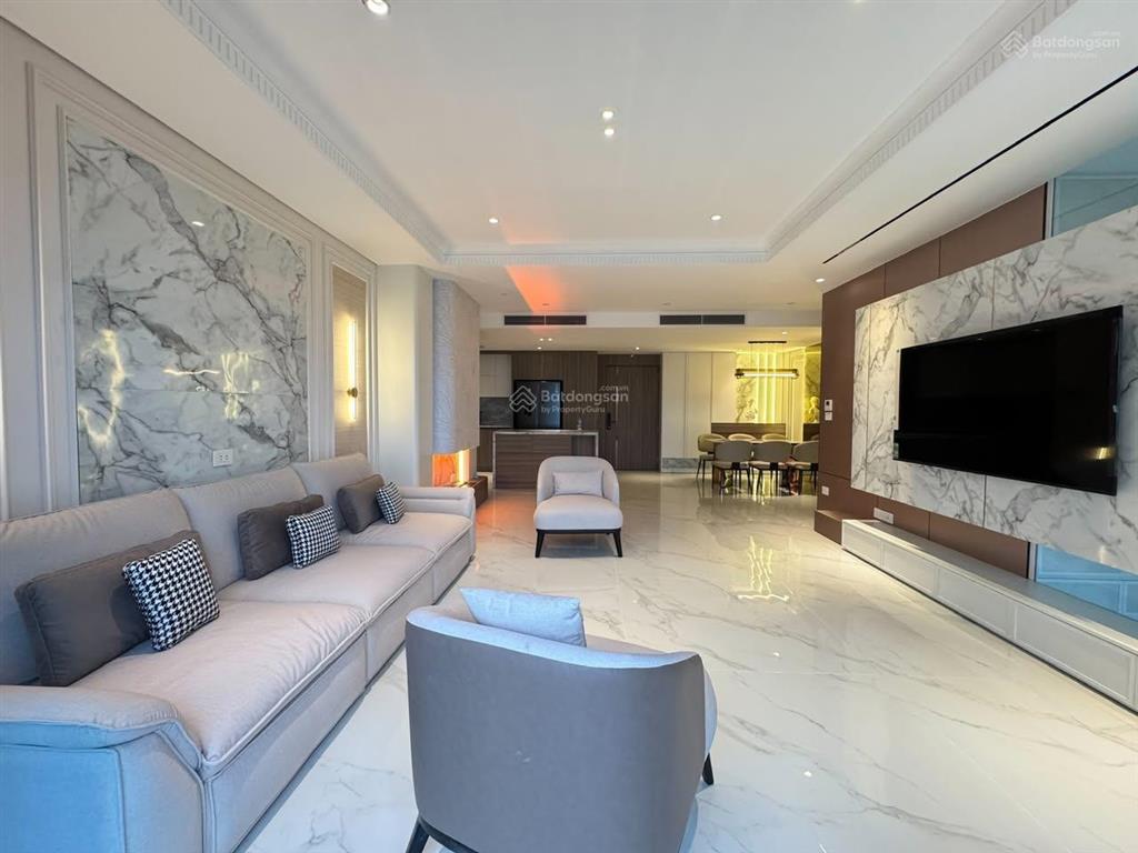 Cho thuê căn hộ hoa hậu tòa the nelson  29 láng hạ dt 108m2 3 ngủ view hồ giá 28 tr.  0945 894 ***