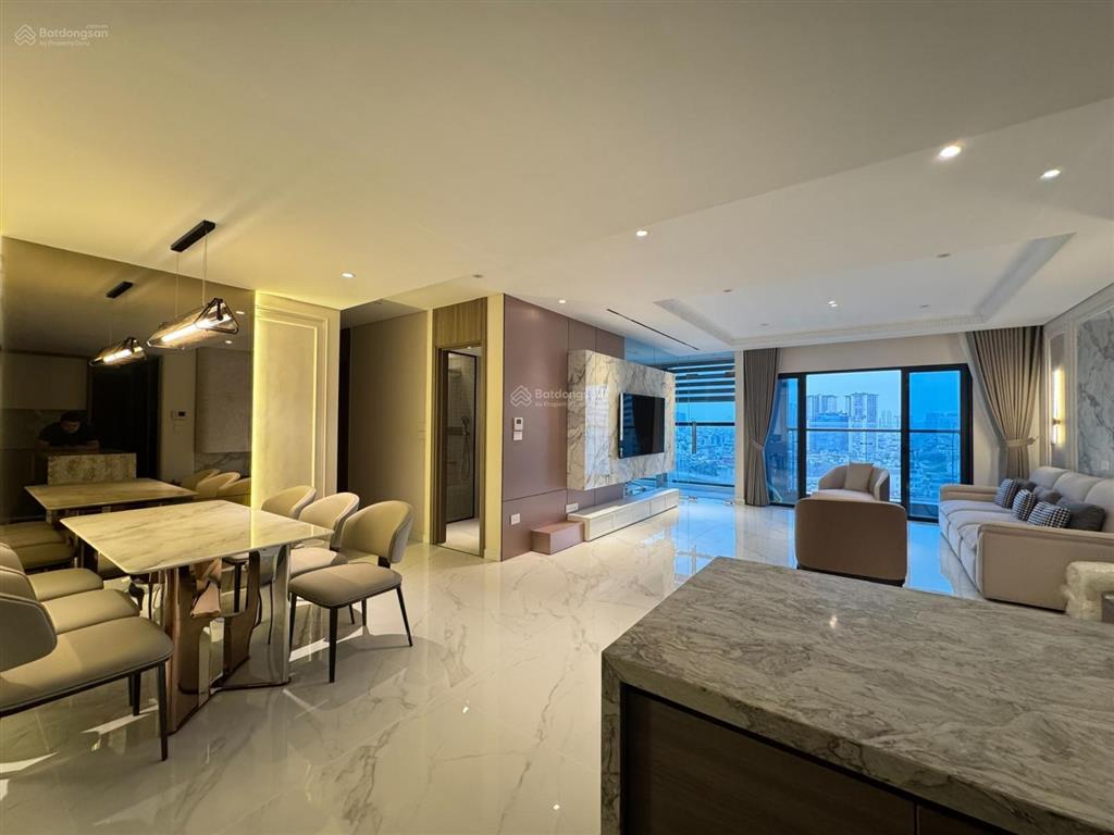 Cho thuê căn hộ hoa hậu tòa the nelson  29 láng hạ dt 108m2 3 ngủ view hồ giá 28 tr.  0945 894 ***