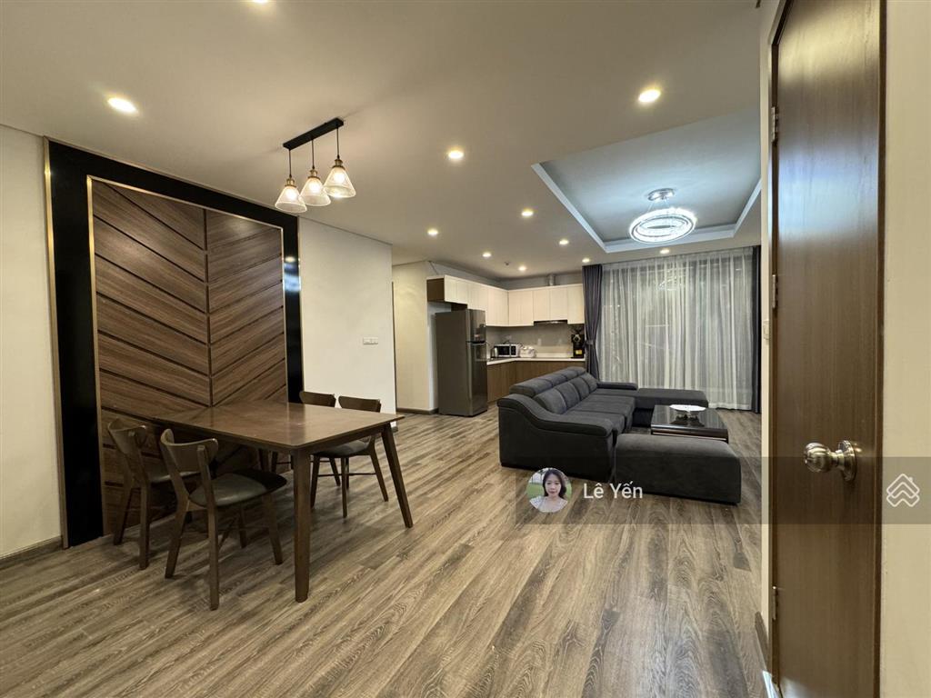 Bán chung cư 671 hoàng hoa thám, dt 75m2 2 ngủ, giá bán chỉ 7 tỷ.  0945 894 ***