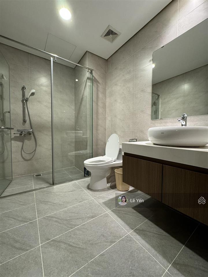 Bán chung cư 671 hoàng hoa thám, dt 75m2 2 ngủ, giá bán chỉ 7 tỷ.  0945 894 ***