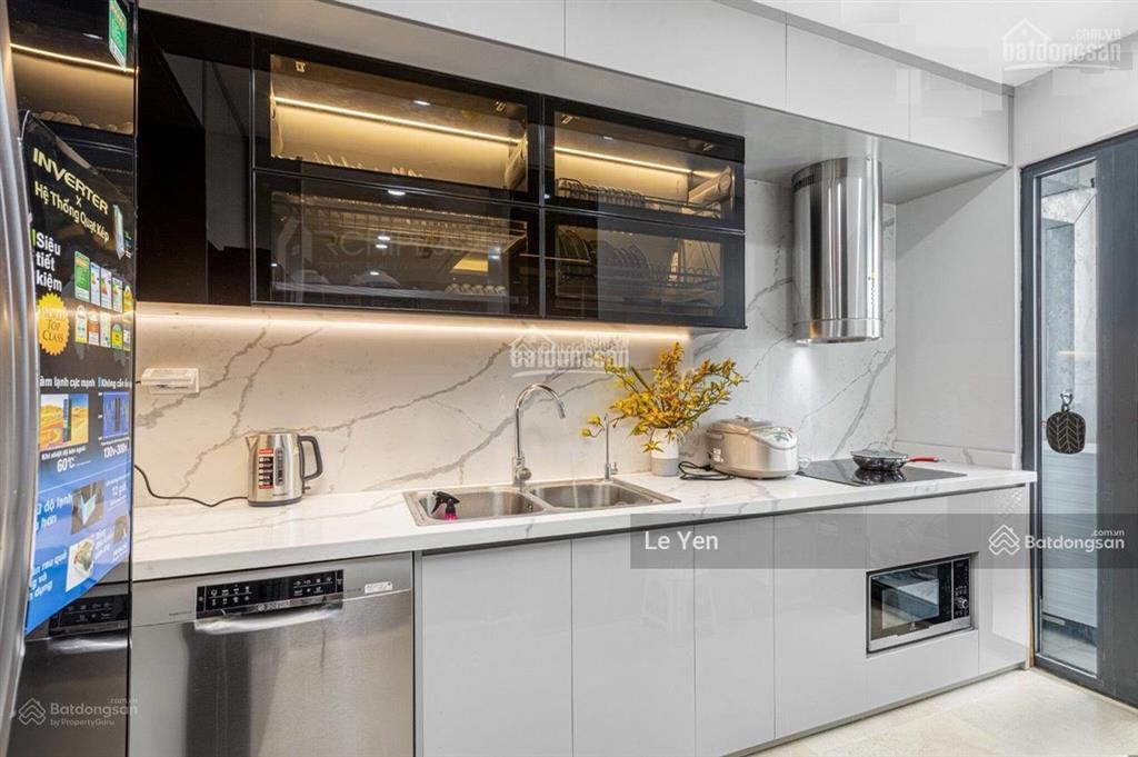 Cho thuê căn hộ cao cấp the lancaster  20 núi trúc, 130m2 3pn đủ đồ, giá 22 tr/th,  0945 894 ***