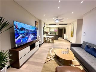 Cho thuê căn hộ lancaster 20 núi trúc, dt 168m2 3 ngủ đủ đồ, view 2 hồ, giá 40 triệu.  0945 894 ***