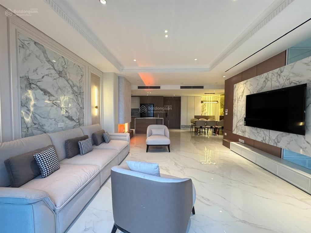 Bán căn hộ chung cư green diamond  93 láng hạ, dt 140m2 3 ngủ đồ cơ bản, giá bán nhỉnh 16 tỷ