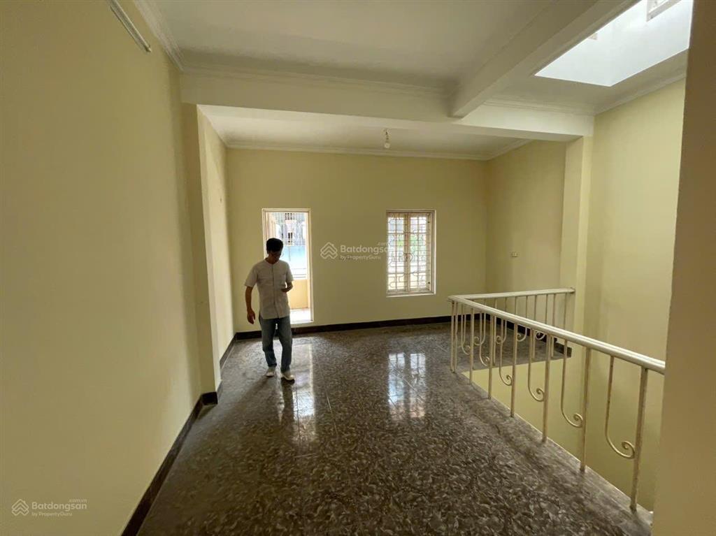 Nhà riêng ngõ phố minh khai ngõ quỳnh dt 55m² x 4t giá 15tr