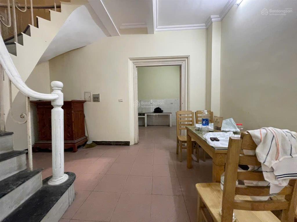 Nhà riêng ngõ phố minh khai ngõ quỳnh dt 55m² x 4t giá 15tr