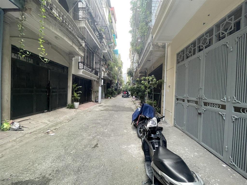 Nhà riêng ngõ phố minh khai ngõ quỳnh dt 55m² x 4t giá 15tr