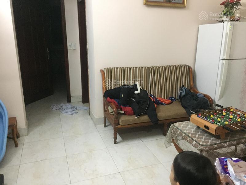 Nhà riêng ngõ 143 nguyễn chính, dt 70m2 x 3t và 30m2 sân hành lang, giá 15tr có tl