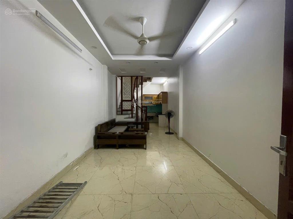 Nhà riêng ngõ phố trương định, gần nguyễn an ninh, dt 32m2 x 5t, giá 12,5tr