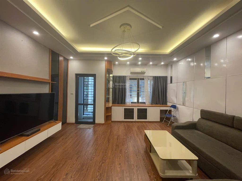 Nhà riêng ngõ 120 phố định công, gần giải phóng. dt 70m2 x 4t giá 23tr