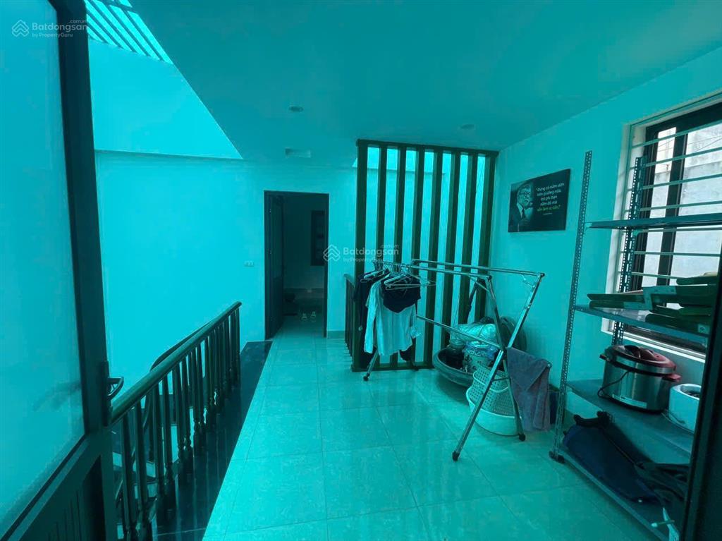 Nhà riêng ngõ 120 phố định công, gần giải phóng. dt 70m2 x 4t giá 23tr