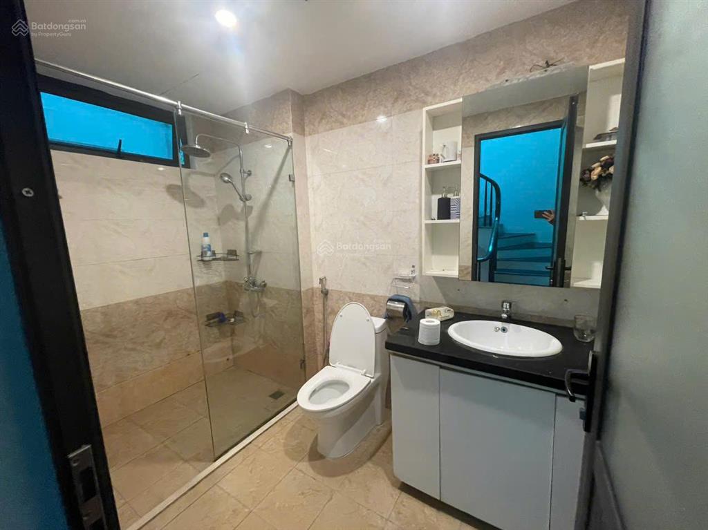 Nhà riêng ngõ 120 phố định công, gần giải phóng. dt 70m2 x 4t giá 23tr
