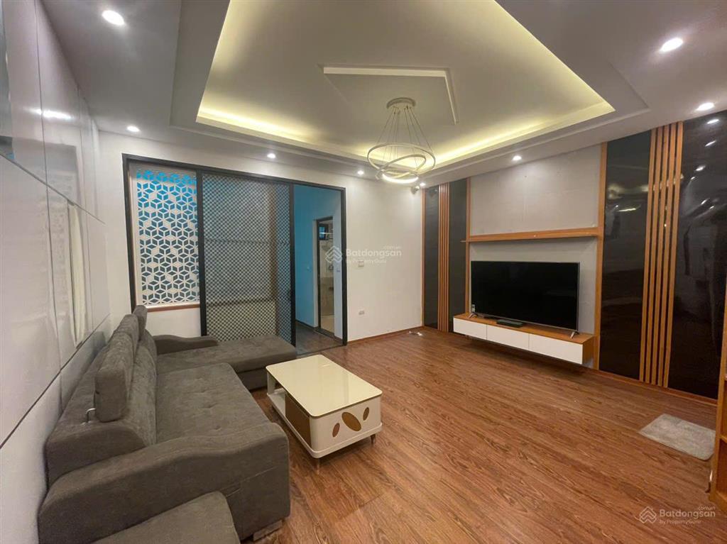 Nhà riêng ngõ 120 phố định công, gần giải phóng. dt 70m2 x 4t giá 23tr