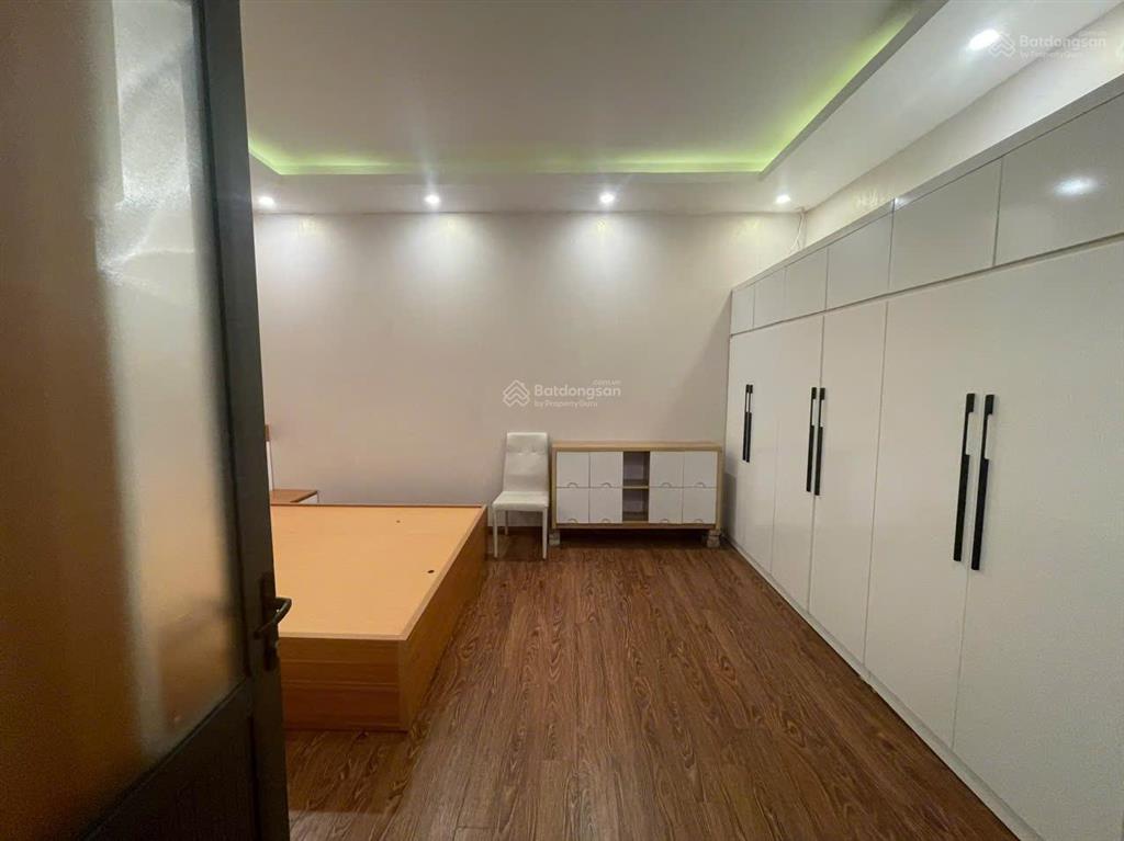 Nhà riêng ngõ 120 phố định công, gần giải phóng. dt 70m2 x 4t giá 23tr