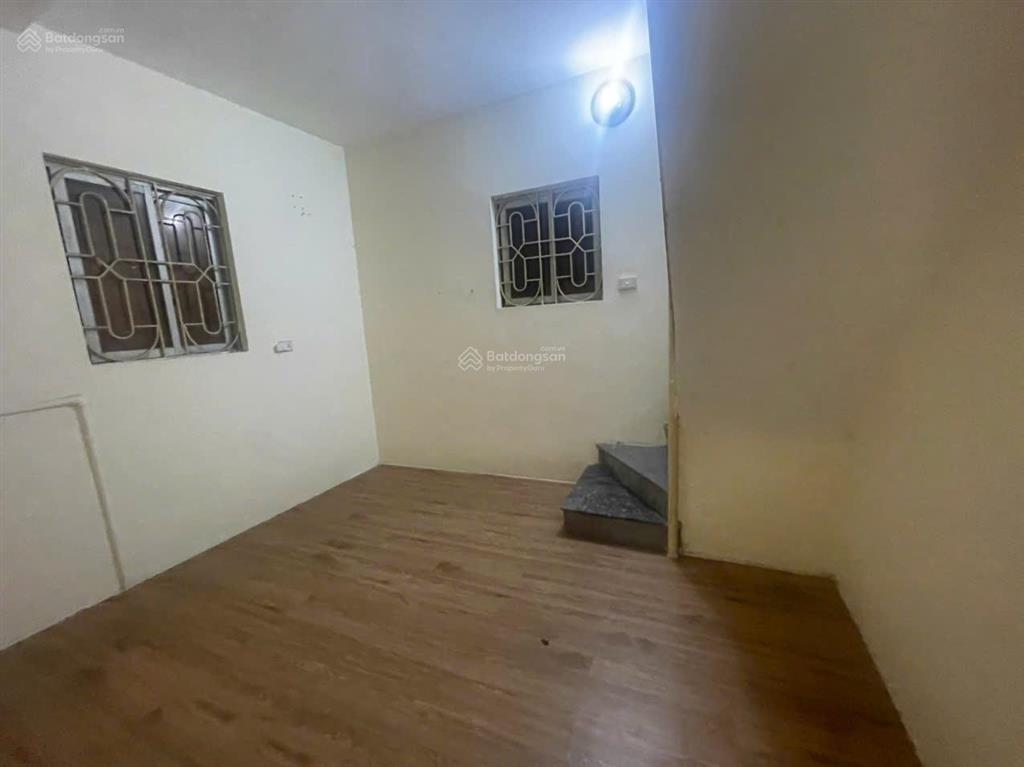 Nhà riêng ngõ 51 phố tương mai gần cầu khỉ dt40m2x4t giá 9tr có tl.