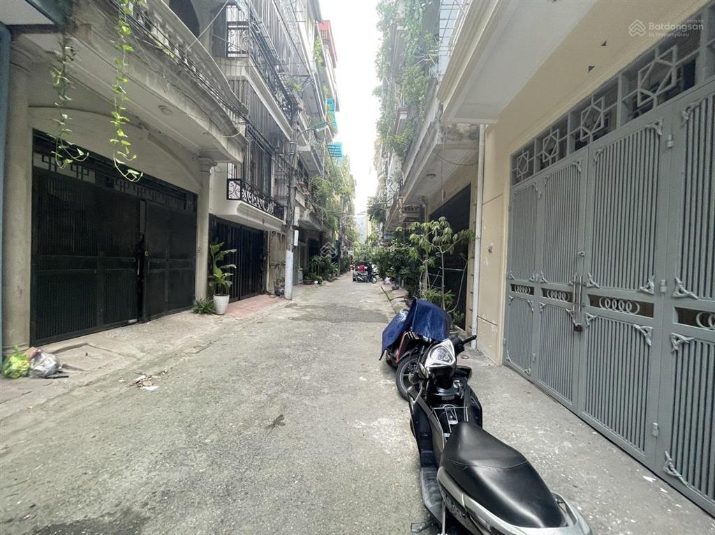 Nhà riêng ngõ phố minh khai, ngõ quỳnh. dt 55m2 x 4t. giá 15tr có tl.