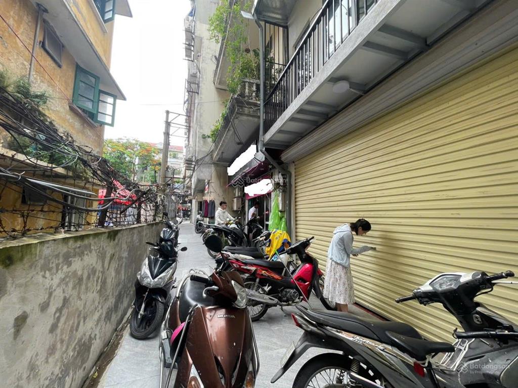 Nhà riêng ngõ phố trần đại nghĩa gần trường kinh tế, dt 65m2 x 2t, giá 16tr