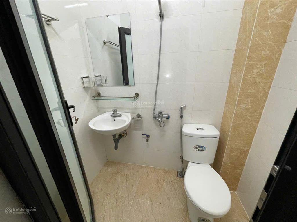 Nhà riêng ngõ phố trịnh đình cửu gần cầu định công, dt 65m2 x 3 tầng, giá 12tr