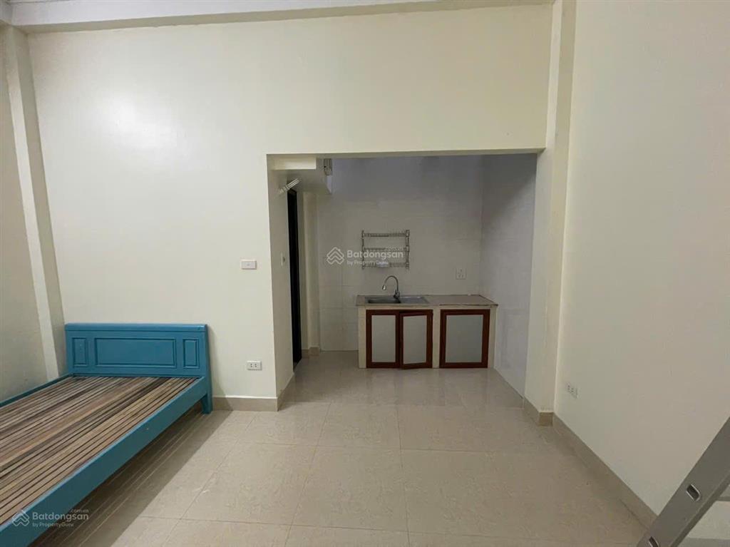 Nhà riêng ngõ phố trịnh đình cửu gần cầu định công, dt 65m2 x 3 tầng, giá 12tr