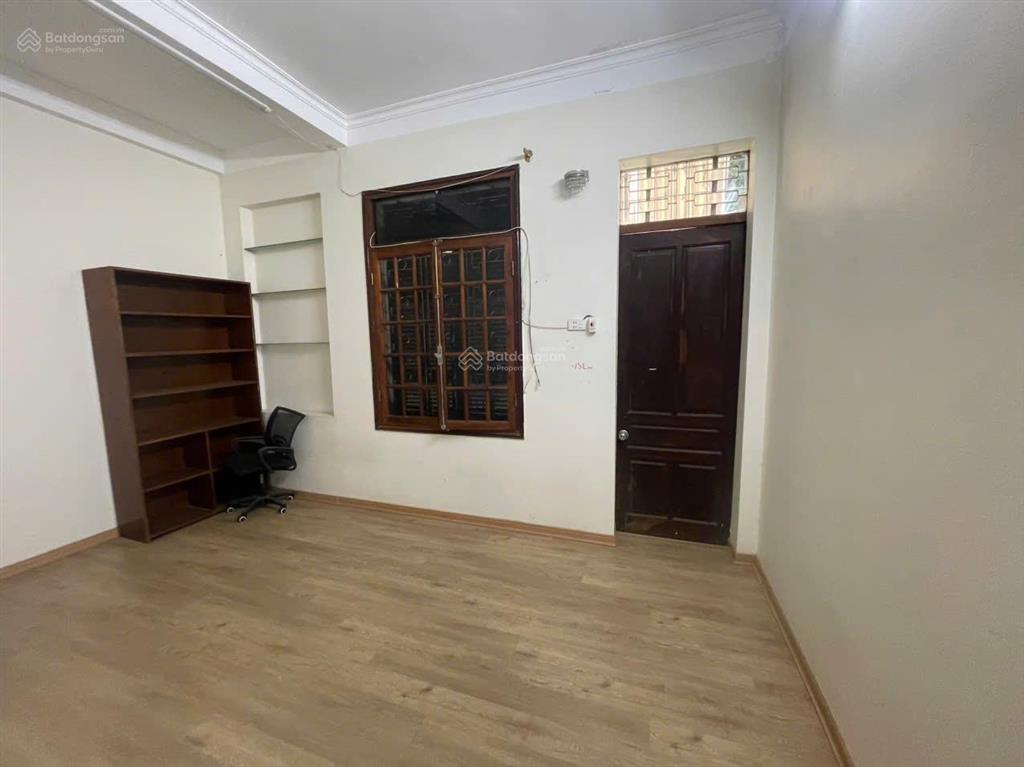 Nhà riêng ngõ phố kim ngưu, phường thanh nhàn, dt60m2x2t và 40m2 sân, giá 16tr