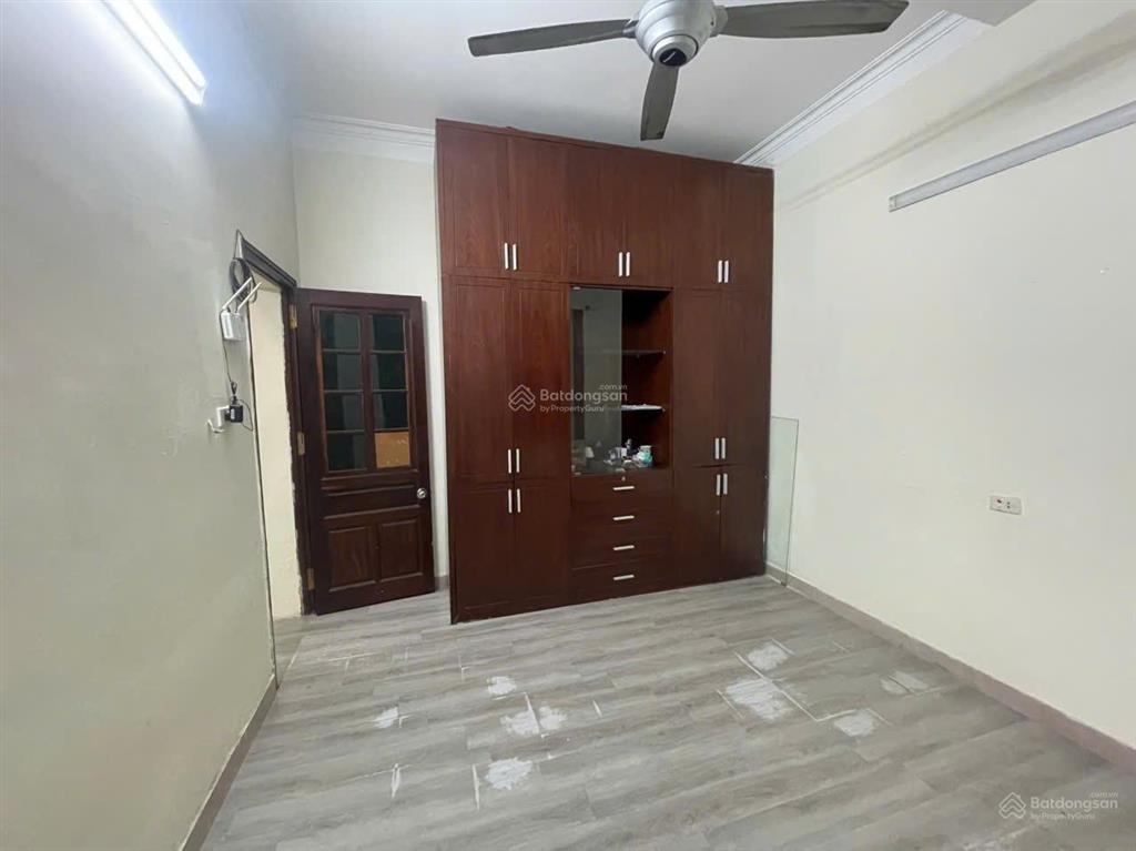 Nhà riêng ngõ phố kim ngưu, phường thanh nhàn, dt60m2x2t và 40m2 sân, giá 16tr