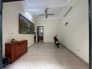 Nhà riêng ngõ phố 83 quỳnh mai dt50m2x4t giá 15tr chốt.