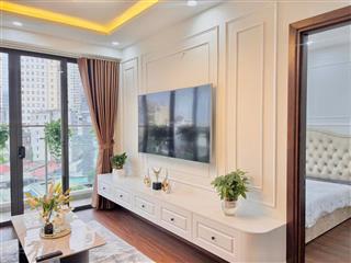 Cho thuê ch 105m2 2pn full đồ tòa watermark 395 lạc long quân, view ngoại giao đoàn giá cực tốt.