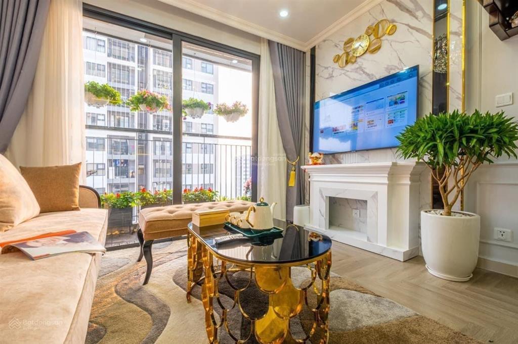 Cho thuê căn hộ tại hong kong tower, dt 75m2,2 phòng ngủ,đủ đồ, giá chỉ từ 18tr/th.  0972 709 ***