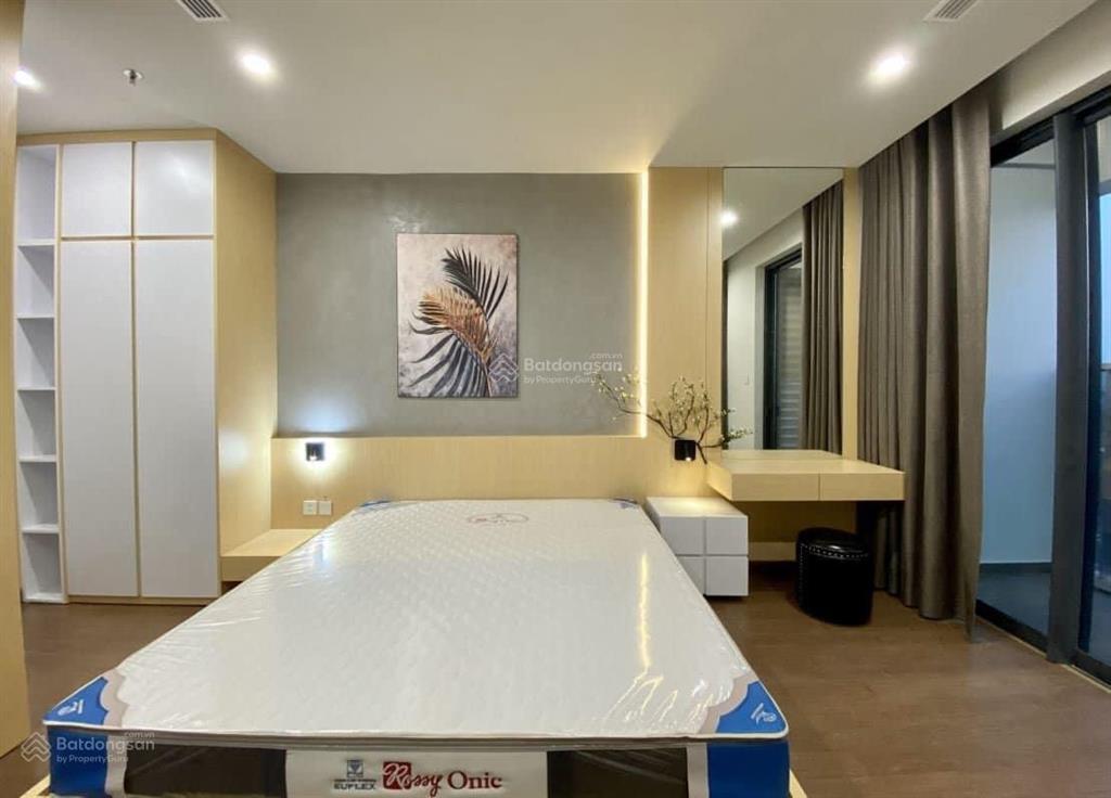 Chính chủ cần bán căn hộ vinhomes nguyễn chí thanh, 86m², 2pn, ban công đông nam, tầng cao, giá tốt