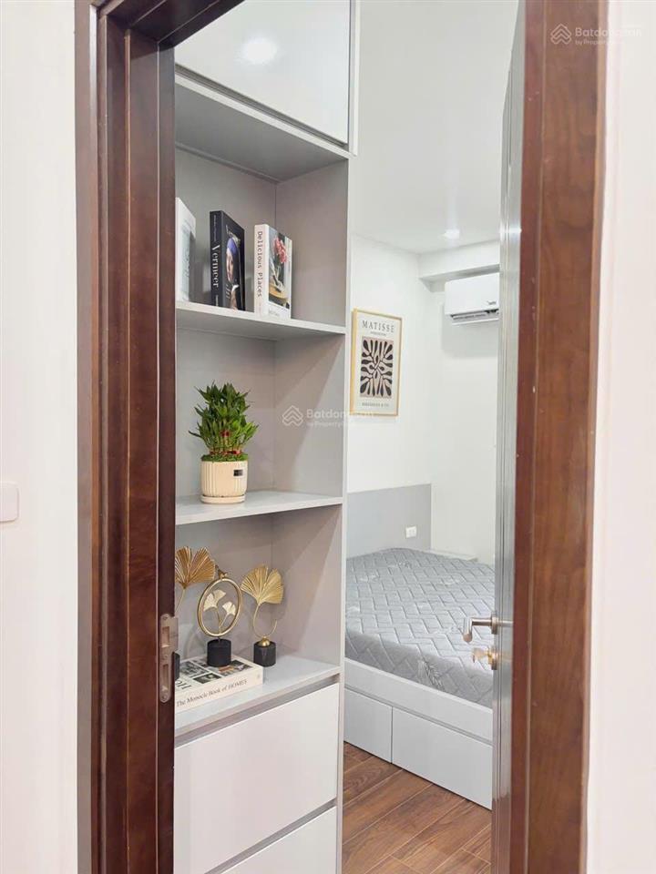 Cho thuê chcc vinhomes metropolis29 liễu giai 2pn, 80m2 full đồ, giá thuê cực tốt.  0972 709 ***