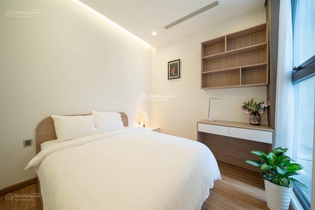 Bán gấp căn hộ cao cấp lancaster 20 núi trúc,95m2, 2pn,ban công đông nam thoáng mát. 0972 709 ***