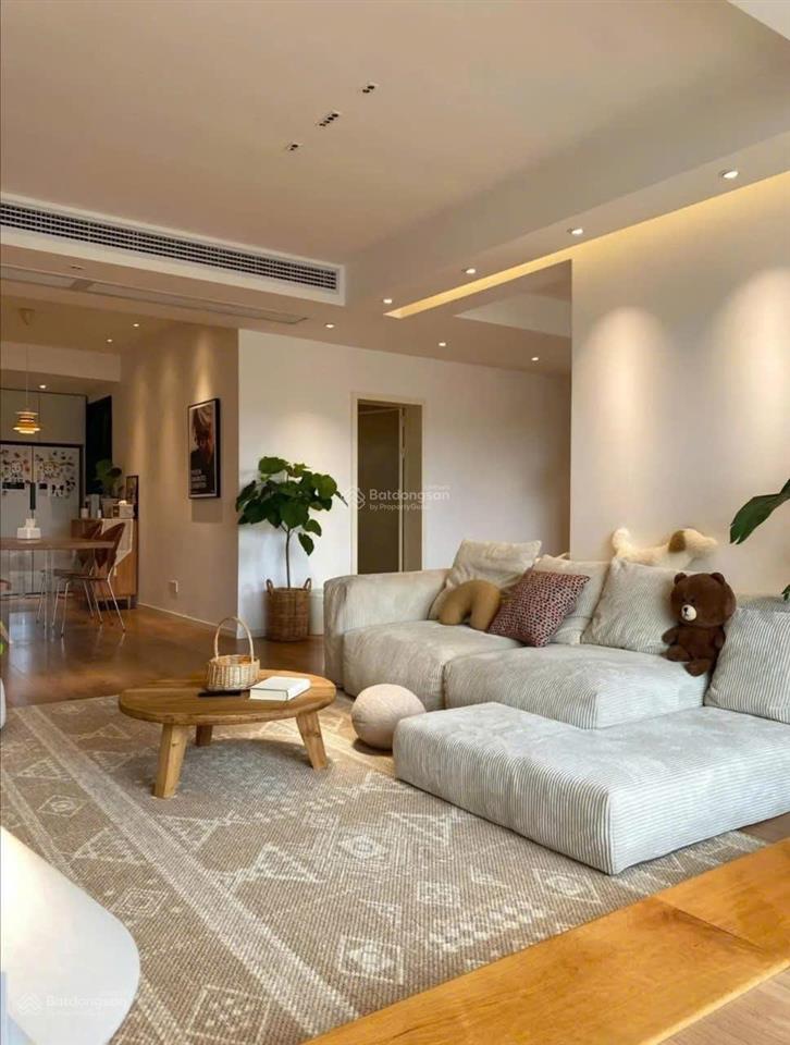 Chính chủ cho thuê liễu giai tower 26 liễu giai, 2pn đủ đồ, tầng cao, view thoáng, giá 15tr/tháng.