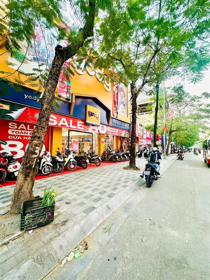 Cho thuê nhà mặt phố xuân la diện tích 200m2, 2 tầng, mặt tiền 11m
