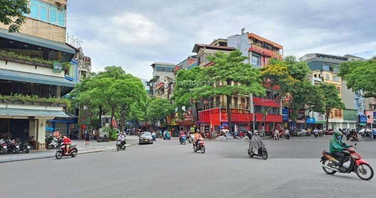 Cho thuê nhà mặt phố trần đại nghĩa diện tích 220m2, 3 tầng, mặt tiền 15m, cho thuê gấp
