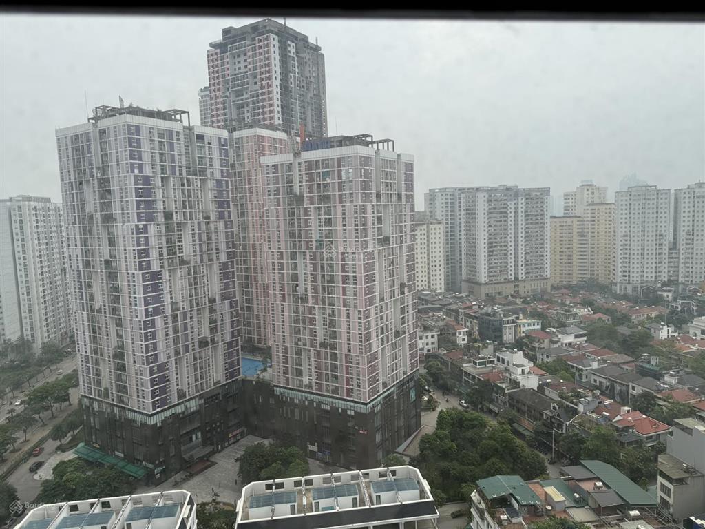 Siêu rẻ, bán căn hộ 133,8 m2 thiết kế 3n+1, đã đóng 80%, giá 3x triệu / m2 chung cư 104 usilk