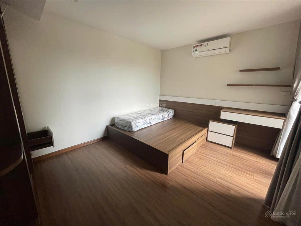 Căn hộ 67m2 full đồ đẹp cần bán