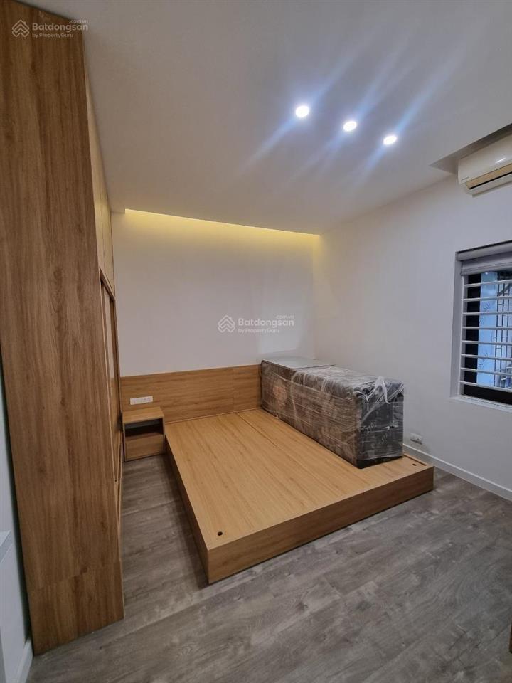 Tập thể nguyên hồng, trúc khê, tòa mặt phố, t2, 75 m2 (36m2 sổ), 2 ngủ, nhỉnh 5 tỷ.