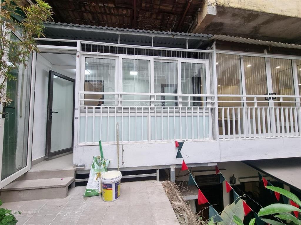 Tập thể nguyên hồng, trúc khê, tòa mặt phố, t2, 75 m2 (36m2 sổ), 2 ngủ, nhỉnh 5 tỷ.