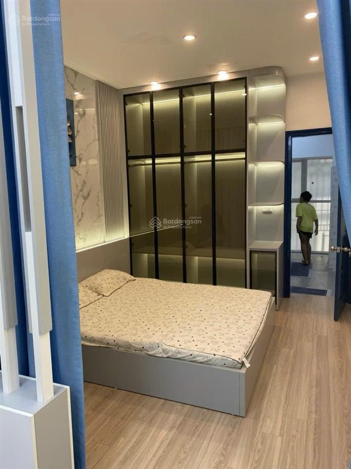 Tập thể nguyên hồng, trúc khê, tòa mặt phố, t2, 50 m2 (20m2 sổ), 3.x tỷ.