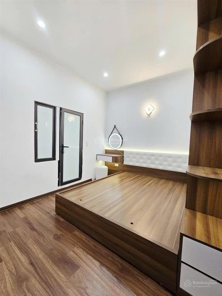 Tập thể chùa láng, đống đa, t2, 65m2, 2 ngủ, 3. x tỷ
