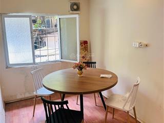 Tập thể thành công, lô góc, t2, 65 m2 (34 m2 sổ), 2 ngủ, nhỉnh 4 tỷ