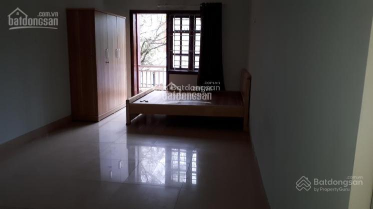 Phòng ở studio cao cấp 30m2, mặt đường ô tô, khu biệt thự thọ tháp