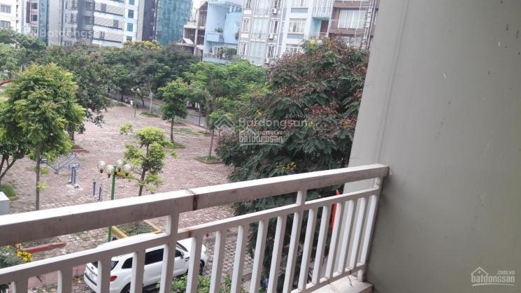 Phòng ở studio cao cấp 30m2, mặt đường ô tô, khu biệt thự thọ tháp